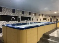 The Phoenix Artesian Spa Resort and Accommodation - Hot Springs