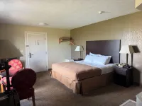 Clinton Inn & Suites