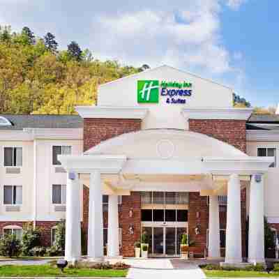 Holiday Inn Express & Suites CHEROKEE/CASINO by IHG Hotel Exterior