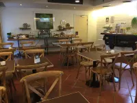 City Hotel Nattergalen - breakfast