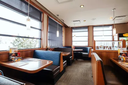 Sandman Hotel & Suites Calgary West