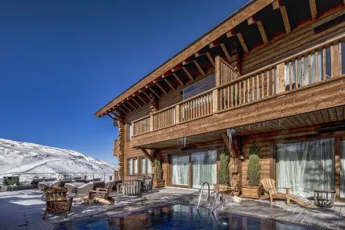 El Lodge, Ski & Spa