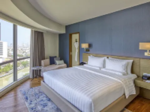 Novotel Suites Manila at Acqua Hoteles cerca de The Columbia Tower