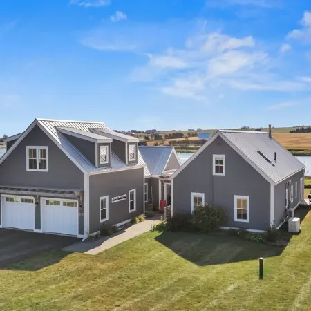 5 Bedroom Luxury Beach House at Cousins Seaside Cottage  in Sea View PEI