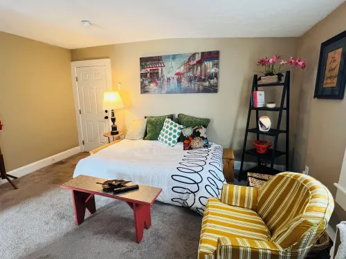 The Stock Exchange downtown 3rd floor studio apt