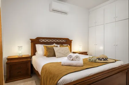 Golden Coast by Homie