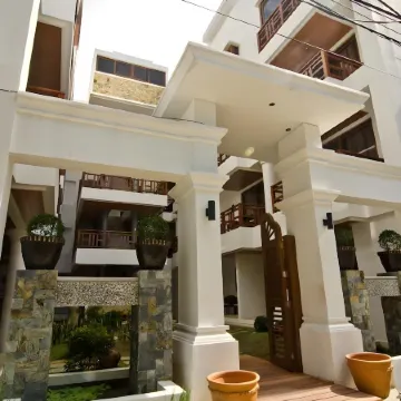 Giulius Boracay Italian Resort