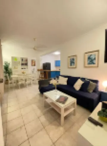 Apartment 5 Mins Walk To The Beach