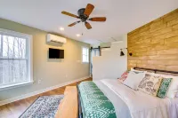 Modern Nellysford Getaway on 40 Private Acres! - balcon