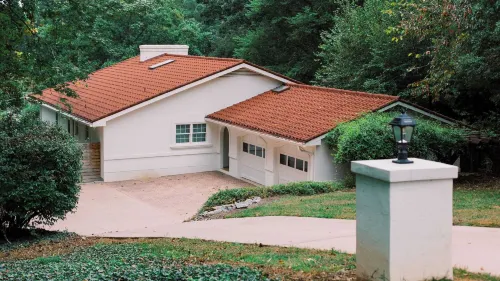 Hummingbird Home by AvantStay Boat House Dock Hotels in Iredell County