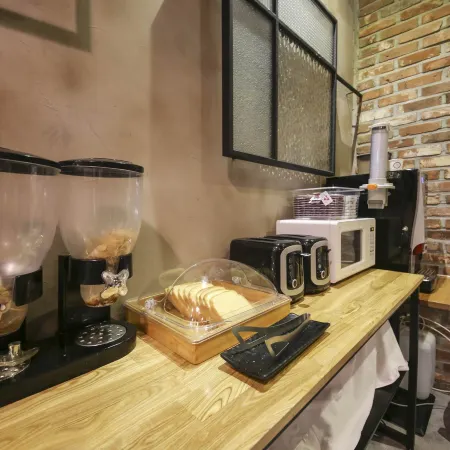 Masan Almond Hotel