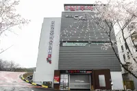 Gyeongju Bomun CL Hotel 慶州ワールド周辺のホテル