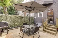 Private Backyard Jawn! Multi-level Philly Rowhouse - Country Houses