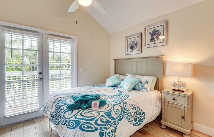 Oceanfront Duck Key Villa: 2 Marinas Steps Away!