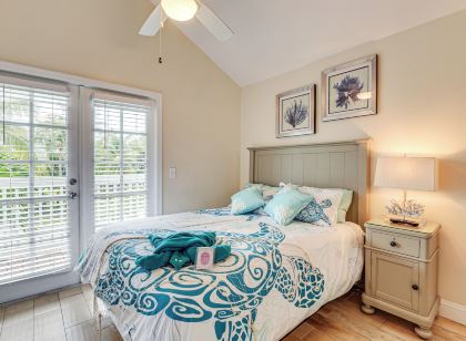 Oceanfront Duck Key Villa: 2 Marinas Steps Away!