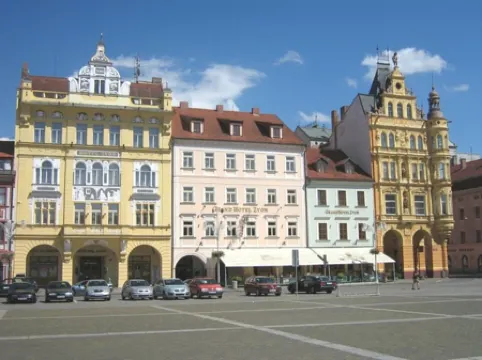 グランドホテル ズボン