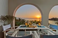 Calypso Villas - parking