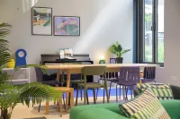 Student Factory Paris - Universeine Hotels in Saint-Denis