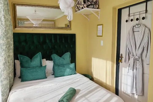 Budget Stays At Olivia Pines Guesthouse - 2-Star