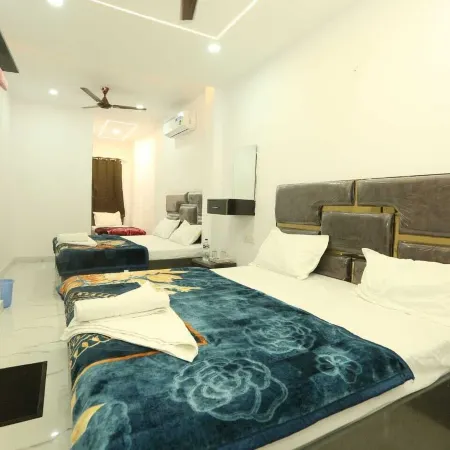 Aditya Home Stay