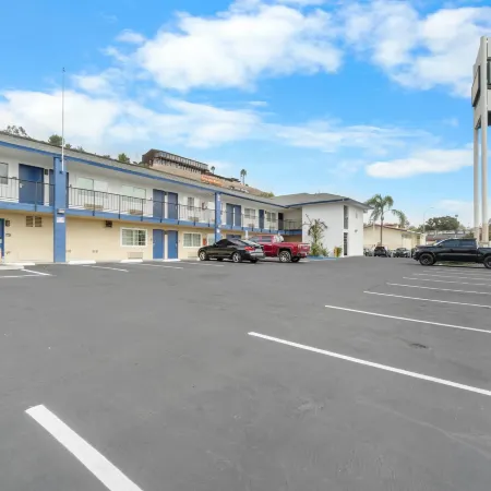 Travelodge by Wyndham Fairplex Pomona