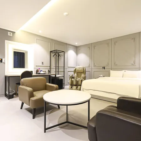 Decalle Hotel