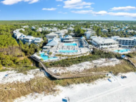 Golf Cart + Close to Beach Club in Watercolor! 5 Bedroom Home by RedAwning