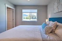 Charming Home w/ Mtn & Columbia River Views! - Wifi