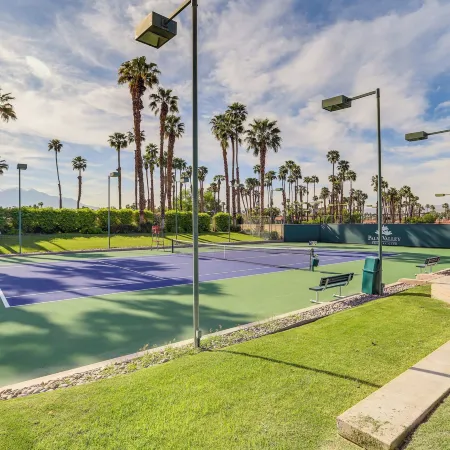 Lake, Mountain and Golf Views Palm Valley Retreat