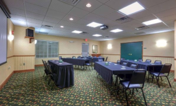 Country Inn & Suites by Radisson, Winchester, VA