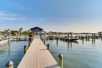 Orange Beach Condo w/ Dock: Boater's Paradise! - Condos