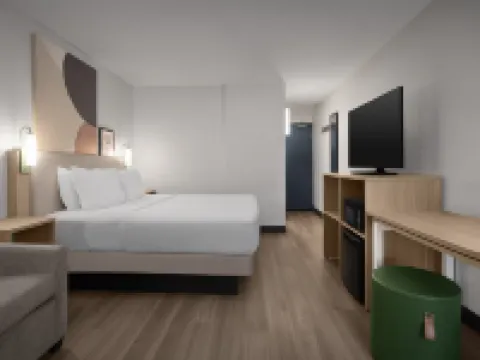 สปาร์ค บาย ฮิลตัน เดนเวอร์ อีสต์ ไอ 70 โรงแรมในเดนเวอร์