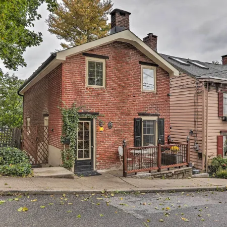 Historic Home in Lambertville Walk to Bridge