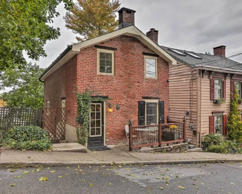 Historic Home in Lambertville Walk to Bridge Hotele w: Lambertville