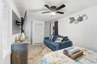 Guesthouse by the Beach