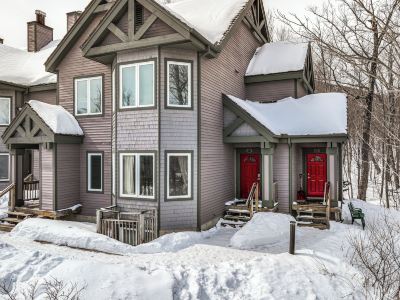 Ski-in Resort Family Condo w/ Deck at Jay Peak!