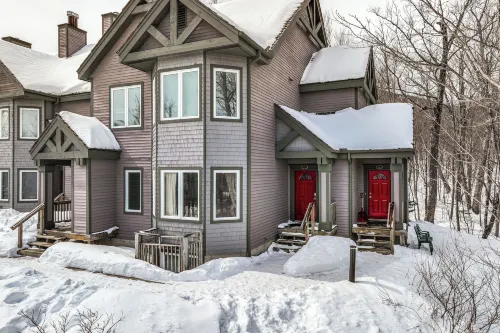 Ski-in Resort Family Condo w/ Deck at Jay Peak! - parking
