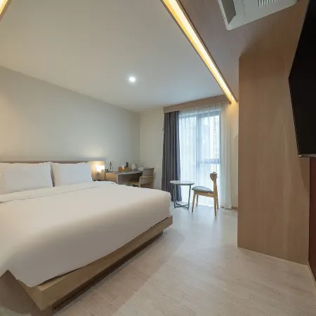 Hound Hotel Gimhae Samgye
