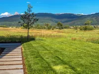 3 BR Duplex w/ Full Kitchen, W & D Hotels in Driggs