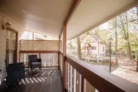 Riverbend Motel & Cabins Hotels in Helen