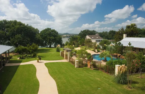 格蘭伯裏湖畔客棧精品酒店