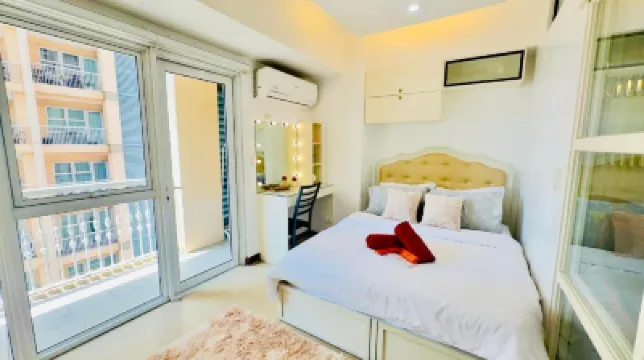 AdahkuMaya Luxury Suites Hotels near Enderun Colleges