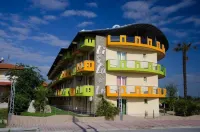 Lilalo Hotel - Parkplatz