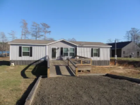 Your Toledo Bend Lakefront Home – Neighborhood Boat Launch Just Next Door
