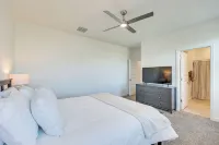 Maricopa Home w/ Putting Green & Covered Patio! - Homestays