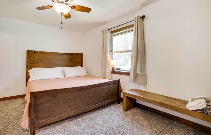 Hatfield Vacation Rental w/ Private Hot Tub!