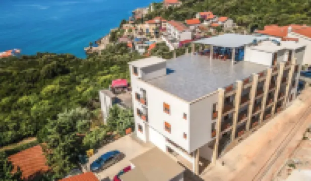 Arabela 2 Apartments Hotel di 