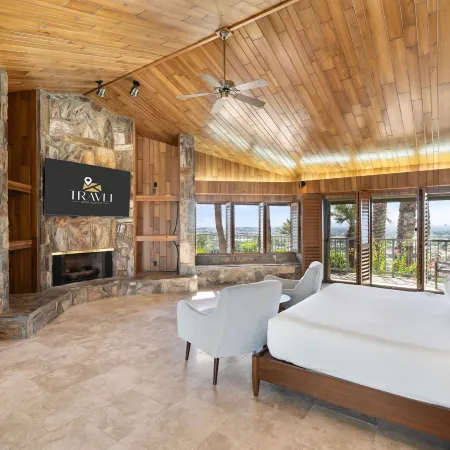 Ch Teau at Piestewa Peak Phoenix s Iconic Estate