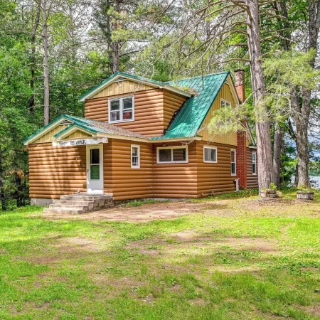 Private Dock and Screened Porch Echo Lake Cabin