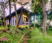 Mahesa 5 W/ Pool, Garden & Mini Zoo Hotels in 